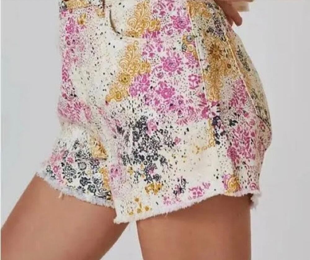 Pilcro by Anthropologie Scrunchie Floral Denim Shorts, Size S